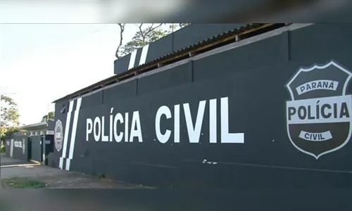 Mãe entrega filho procurado por roubo à polícia