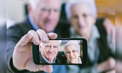 Curso online ensina a fotografar com celular para redes sociais