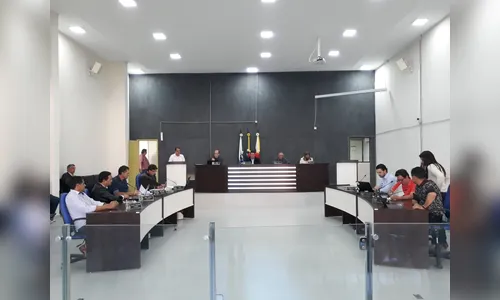 Vereadores aprovam projeto da Prefeitura para aumentar número de médicos da AMS