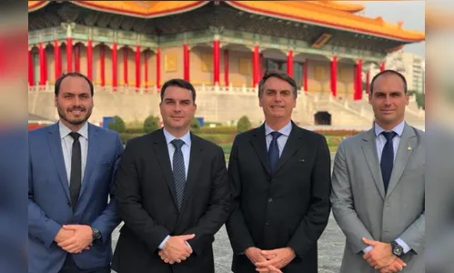 Policiais presos no RJ participaram de campanha de filho de Bolsonaro