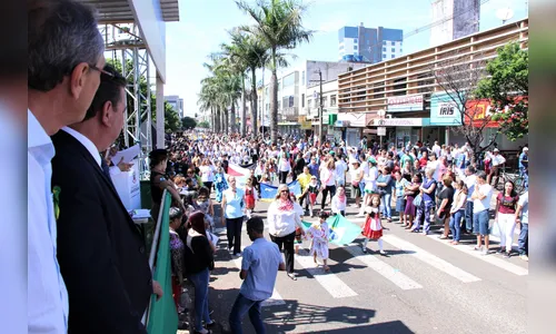 Desfile Cívico tem participação de 64 pelotões em Arapongas