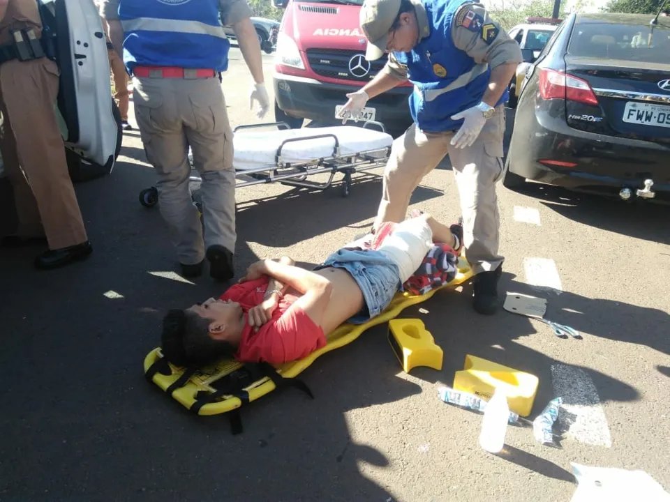 Rapaz com veículo roubado é ferido a tiros pela Polícia Militar nesta manhã - Foto: Reprodução/Tarobanes