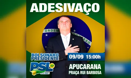 Simpatizantes de Jair Bolsonaro realizam adesivaço no centro de Apucarana