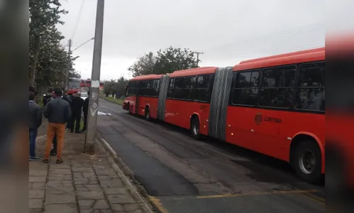 Cobradora morre após ser atropelada por ônibus biarticulado ao retornar do intervalo do café