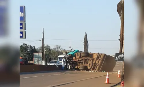 
							Acidente com caminhão deixa trânsito congestionado na BR-369
						
						