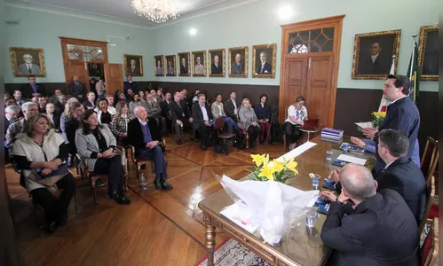 Ratinho Junior promete apoio e parceria profunda com hospitais filantrópicos do Paraná