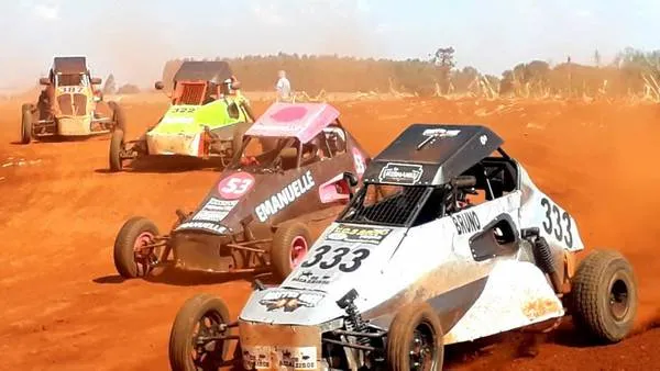 O Campeonato Paranaense de Kartcross entra na terceira etapa, com pilotos da região - Foto: Divulgação