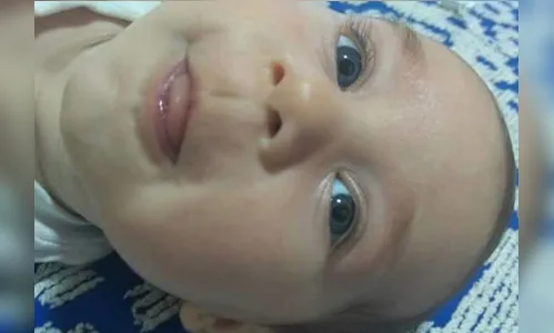 Pai mata bebê de seis meses com tiro no peito