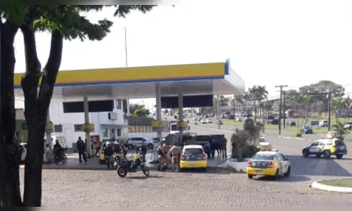 
							Araponguense é preso após roubar carro zero de concessionária em Londrina
						
						