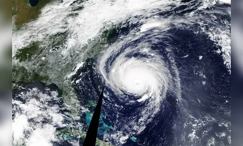 Assista à chegada do furacão Florence aos Estados Unidos