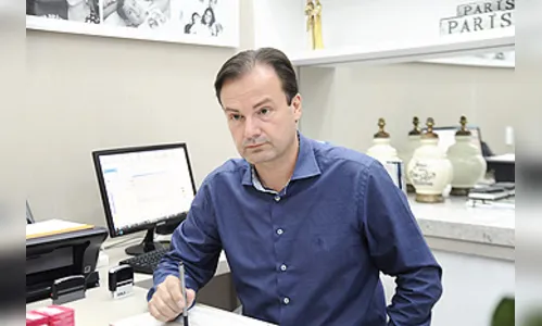 Suspeito de receber propina, prefeito de Rolândia coloca tornozeleira 