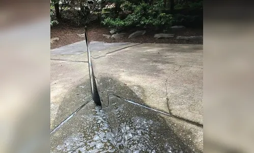 Espelho ou montagem? Foto de “carro invisível” divide a web