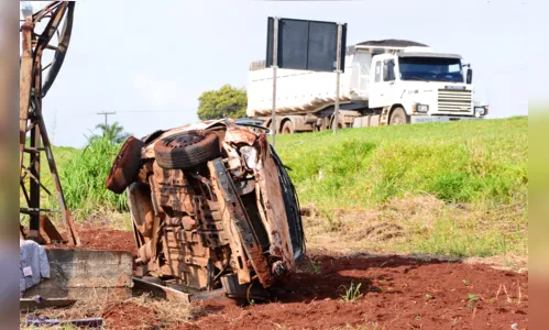 
							Motorista fica ferido após capotamento em Arapongas 
						
						
