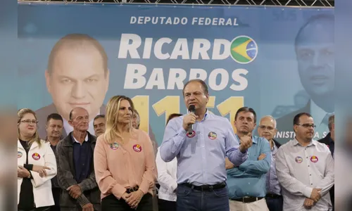 Cida e Ricardo lotam parque de exposição de Maringá