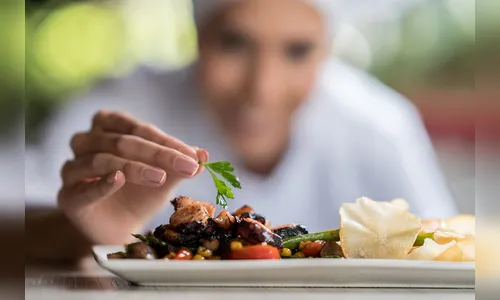 Agência tem vaga para chef de cozinha em Apucarana 