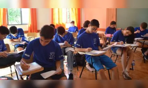 Estudantes participam da segunda fase da Olimpíada de Matemática