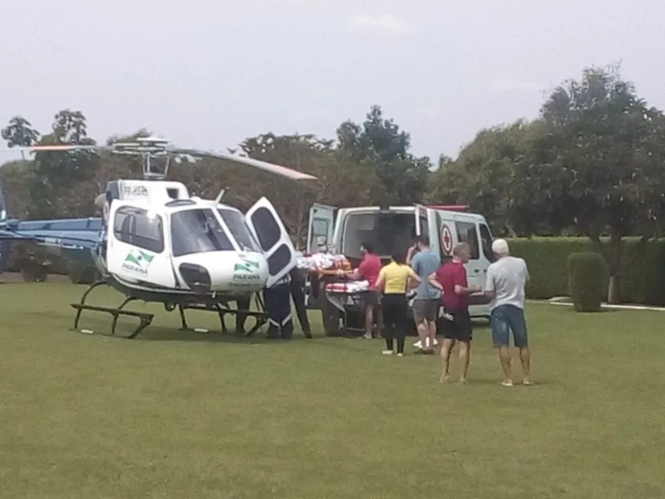 Vítima foi encaminhada de helicóptero em estado grave para um hospital de Maringá, também no norte do estado — Foto: Leandro Soares/Portal Agora