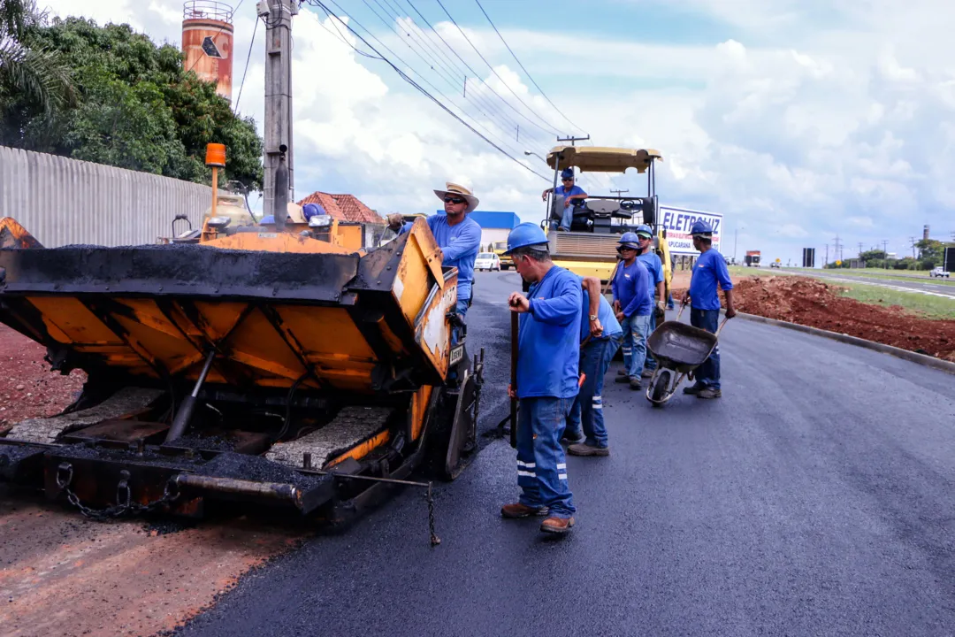 Prefeitura conclui obras em via marginal no parque industrial norte de Apucarana - Divulgação/profeta