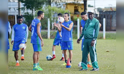 Zagueiro Spice desfalca o Arapongas Esporte Clube contra o Sport Campo Mourão