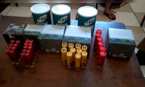 Dupla é presa com mais de mil munições em Apucarana