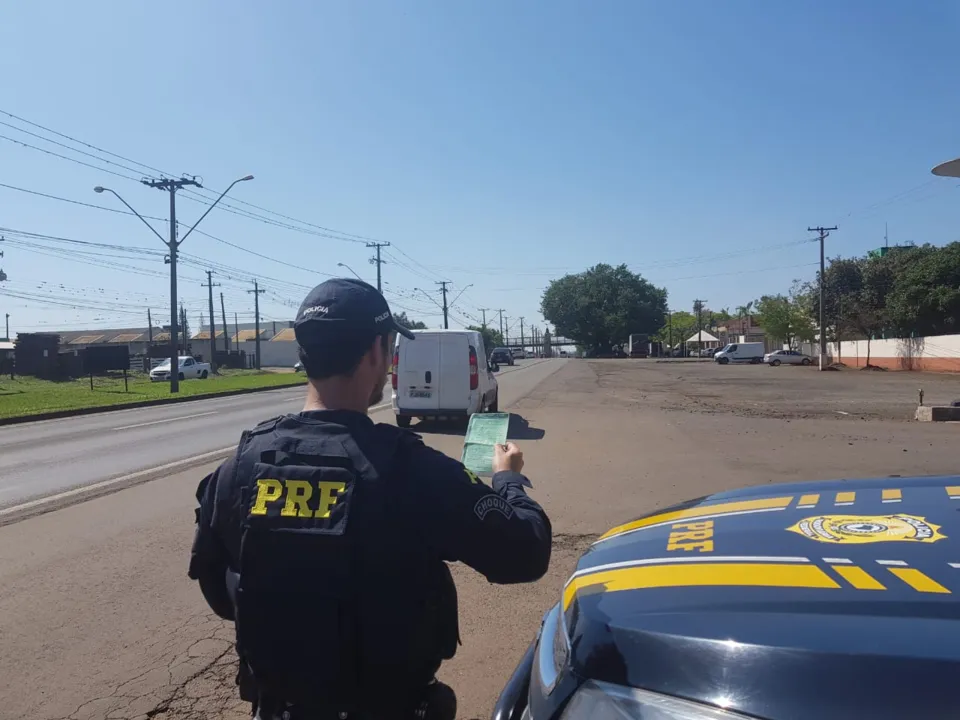 PRF prende motorista por uso de documento falso em Londrina - Foto: Reprodução