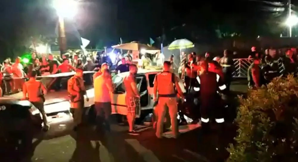Situação aconteceu na noite de sábado (22), em Maringá — Foto: Plantão Maringá