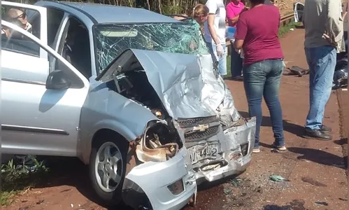 Mulher morre e duas pessoas ficam feridas em acidente na BR-376, em Marilândia do Sul