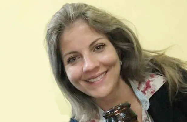 A psicóloga Gisele Fernanda Miculis, de 39 anos, era pessoa muito querida em Faxinal - Foto: Reprodução/blog do Berimbau