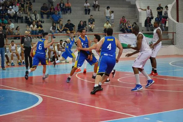 A modalidade de basquetebol masculino terá a presença da equipe de Apucarana na fase final dos JAP´s - Foto: Arquivo/TN