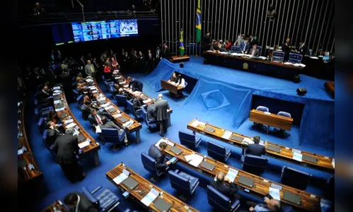 Aposentadoria de parlamentares é dez vezes maior que média do INSS