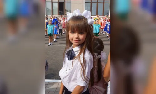 
							‘Menininha mais bonita do mundo’ chama atenção na internet no 1º dia de aula
						
						