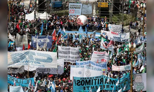 Argentinos correm para postos de gasolina, bancos e mercados antes de greve