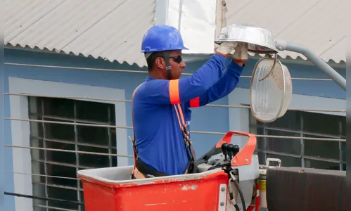 Telefone da iluminação pública garante eficiência em Apucarana