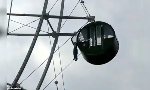 Mãe deixa filho de 5 anos sozinho em roda-gigante e criança acaba pendurada; veja vídeo