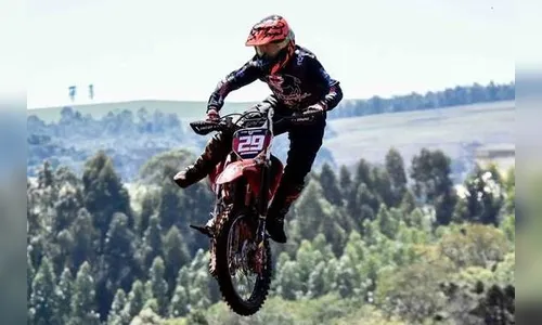 Piloto apucaranense conquista o título da Copa Paraná de Motocross