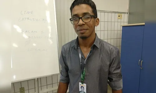 Filho de faxineira, brasileiro que catava latinhas para estudar vai apresentar projeto em Harvard