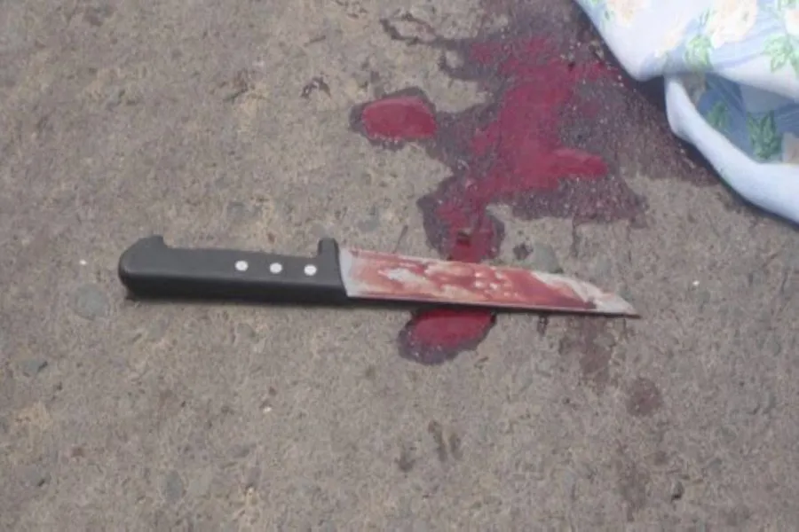 Jovem internado com sete perfurações de faca alega que tentou se matar
