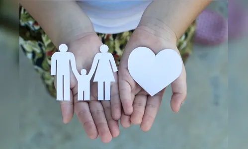 Filhos de pais separados é tema de Informativo da Escola de Pais