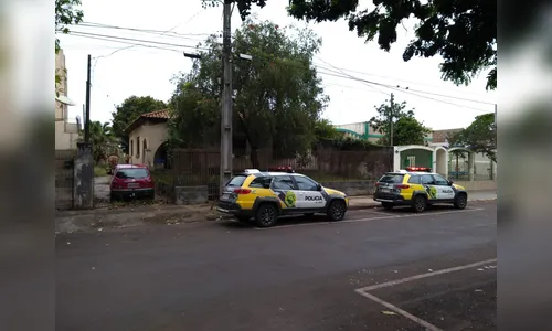 PM acaba com 'mocó' usado por moradores de rua e viciados em drogas no centro de Apucarana