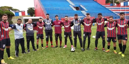 O Apucarana Sports lidera o Campeonato Paranaense da Terceira Divisão com 13 pontos - Foto: www.oesporte.com.br