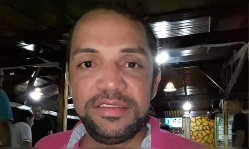 Dono de site tem pernas amarradas e é assassinado a pauladas em quarto de hotel