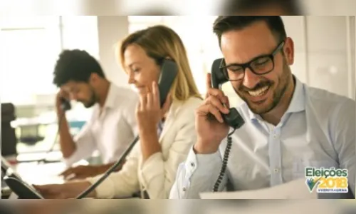 Eleitor paranaense pode tirar dúvidas sobre título pelo telefone