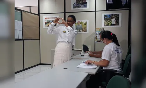 Marina Silva vota na sede do Incra em Rio Branco