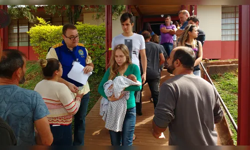 Eleitores enfrentam filas para votar em Apucarana; em Arapongas mesária é agredida
