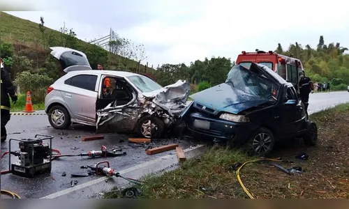 Acidente na BR-267 provoca morte de 7 pessoas