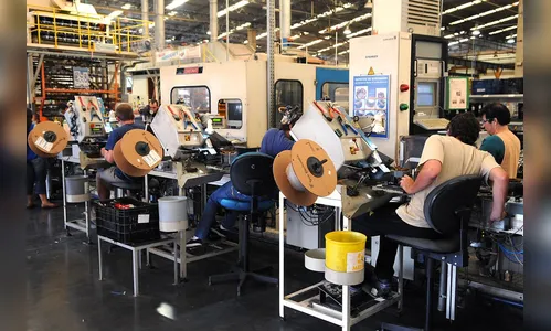 Indústria cresce em nove locais pesquisados pelo IBGE em agosto