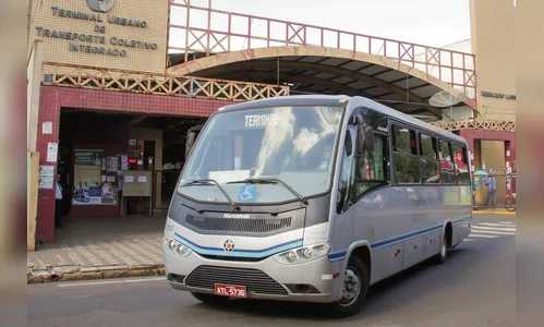 Duas pessoas que estavam no ônibus do transporte coletivo foram vítimas de furto em Apucarana