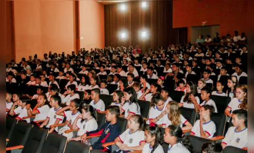 
							Peça “Contos do Mar” lota Cine Teatro Fênix
						
						