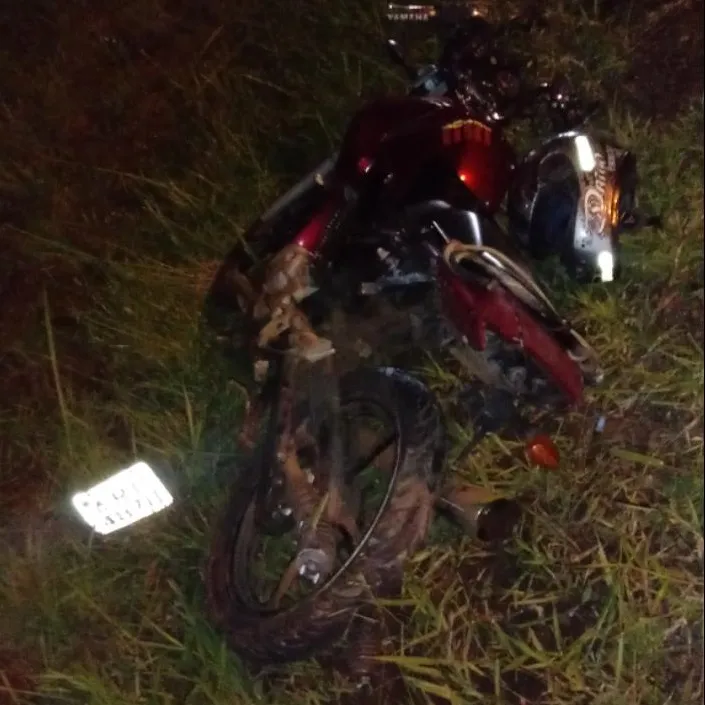 Motociclista ficou gravemente ferido. Foto: Reprodução/Nova AM
