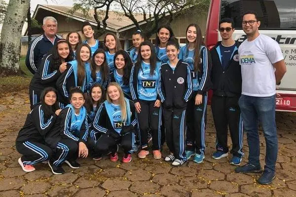 A equipe sub-14 de vôlei de Arapongas vai competir em São José dos Pinhais - Foto: Divulgação